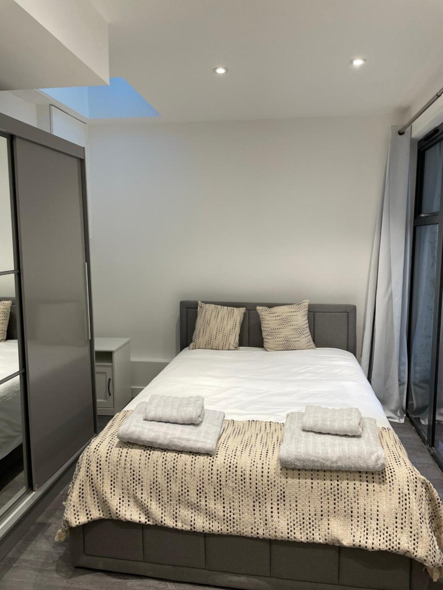 4 Islington Park Street Villa London Exterior photo