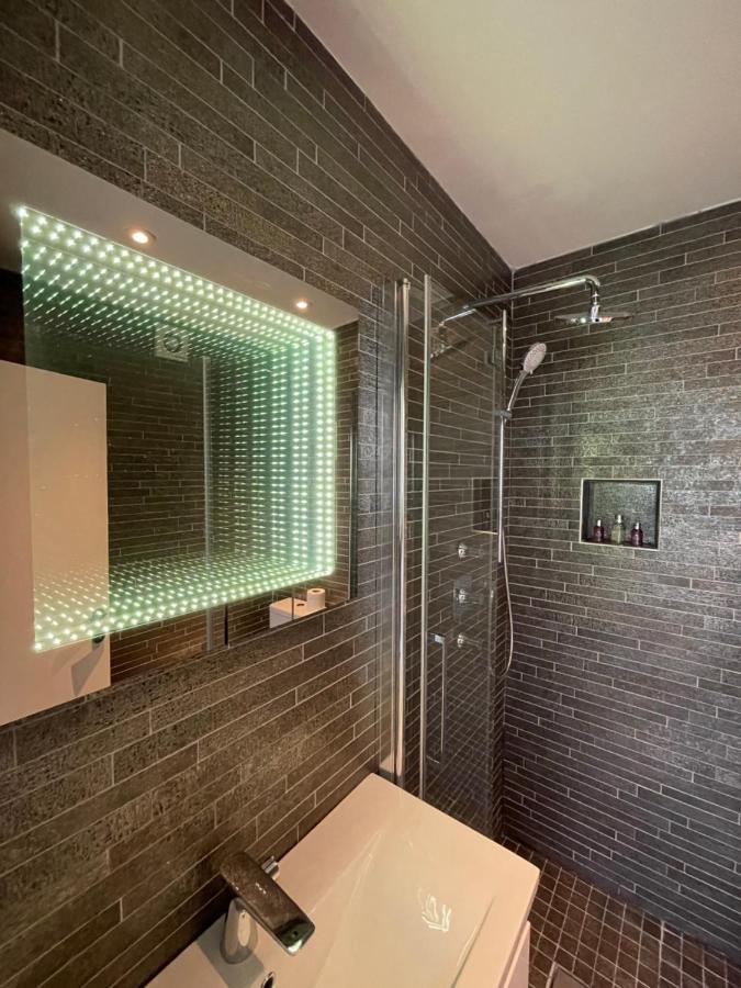 4 Islington Park Street Villa London Exterior photo