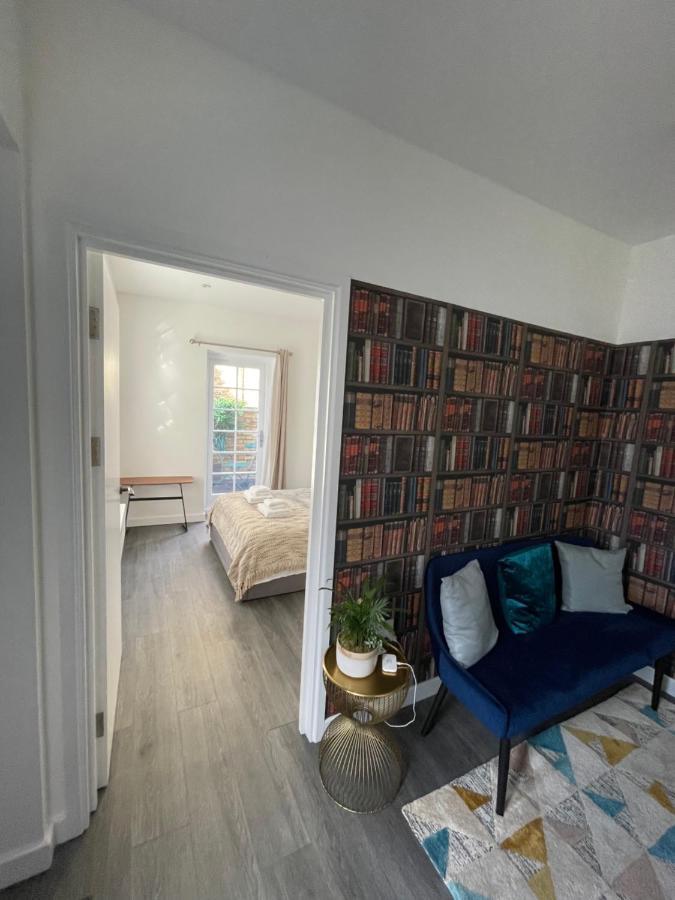 4 Islington Park Street Villa London Exterior photo