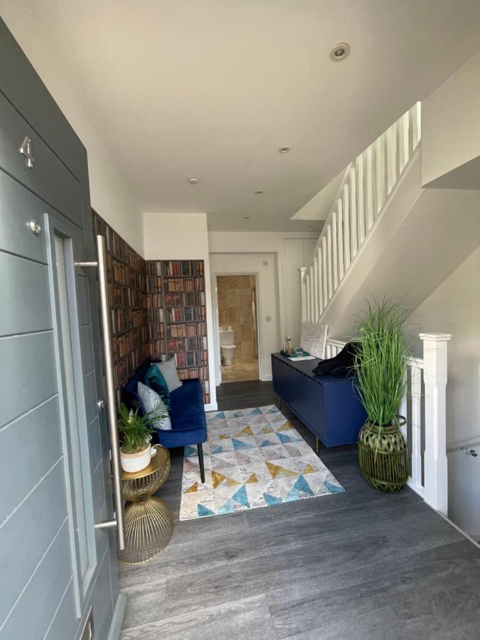 4 Islington Park Street Villa London Exterior photo
